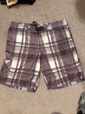 Old Navy Men's Plaid Swim Board Shorts - Gray & White